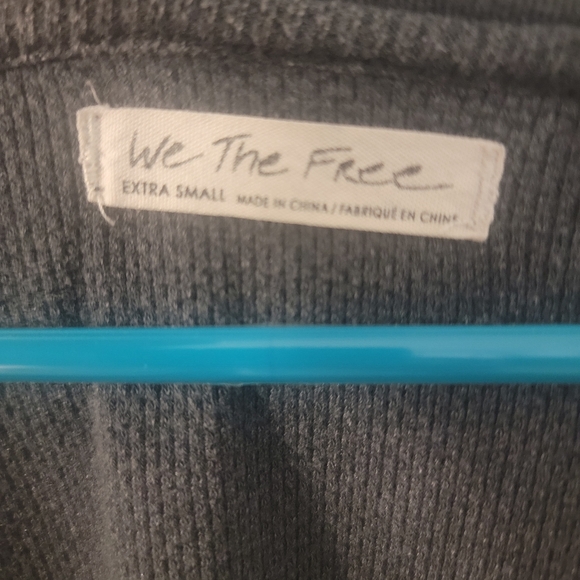 Free People We The Free Navy Long Sleeve Mila Top Size XS Like New - Picture 5 of 5